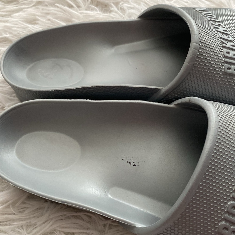 Birkenstock silver slip on’s sz 38 - Picture 4 of 9